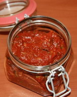 Аджика острая