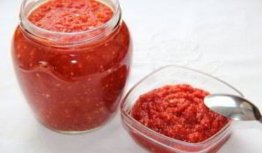 аджика с хреном и чесноком без варки