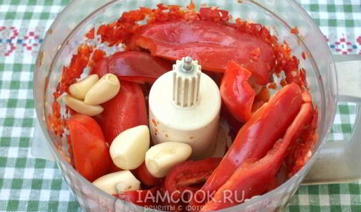 аджика сырая из красного перца