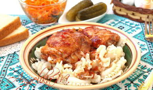 куриные бедрышки запеченные с аджикой