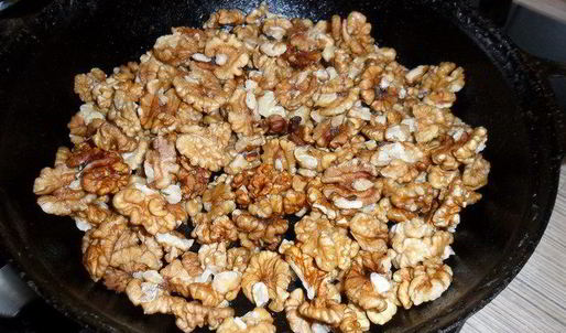 ореховая аджика