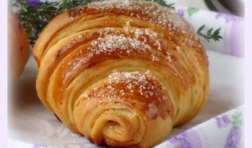 булочки слоеные с джемом и вареной сгущенкой