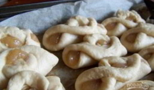 дрожжевое тесто с джемом