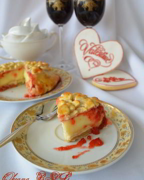 Камамбер с клубничным джемом