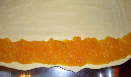 нежный рулет с джемом