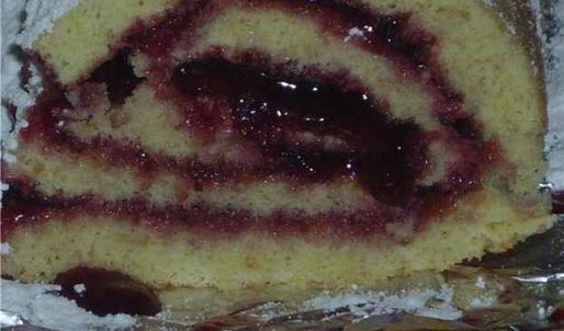 рулет с джемом