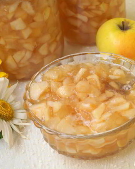 Рецепт яблочного джема с карамелью