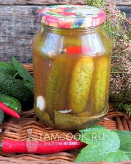 Рецепт хрустящих огурцов с кетчупом в банках на зиму