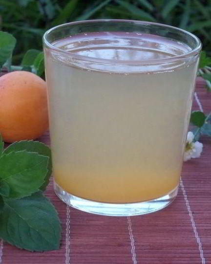 Рецепт абрикосового компота с лимонным соком