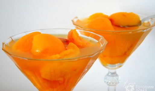 десерт-компот из мушмулы на белом вине