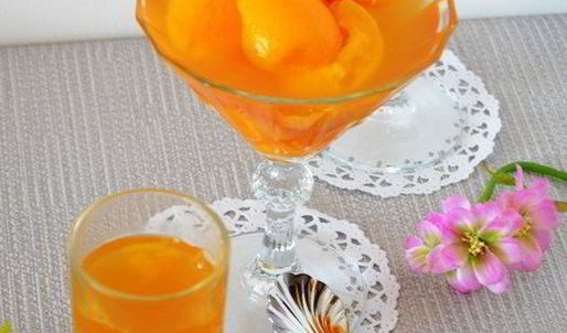 десерт-компот из мушмулы на белом вине