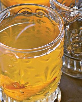 Компот из айвы с геранью