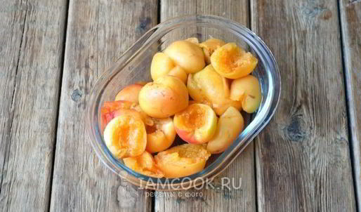 компот из черешни и абрикоса