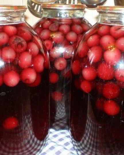Рецепт компота из черешни с косточками на зиму