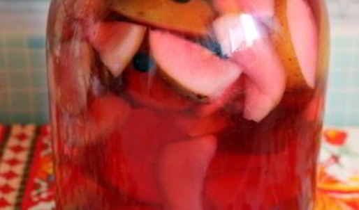 компот из груш с черноплодной рябиной и малабарской корицей на зиму