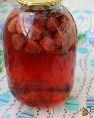 Компот из клубники на зиму