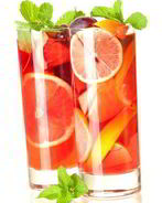 Компот из красных апельсинов, грейпфрутов и граната с белым вином и шерри