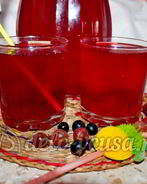 Компот из смородины и крыжовника