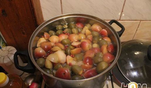 компот из яблок, фейхоа и облипихи