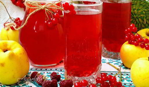 компот с яблоками, малиной, калиной и айвой