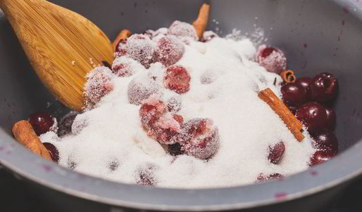 миндальный крем с вишневым компотом