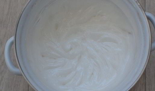 ванильный торт с ягодным компоте