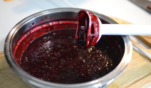 ванильный торт с ягодным компоте