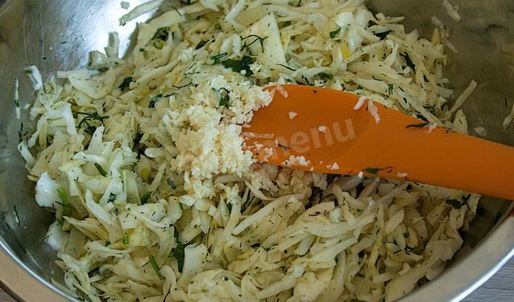 квашеная капуста с луком на зиму