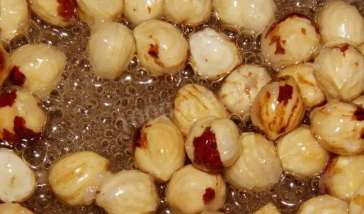 лесные орехи в сахаре