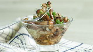 Маринованные опята