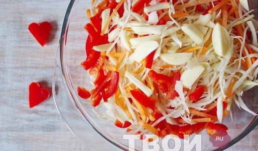 маринованная капуста с перцем