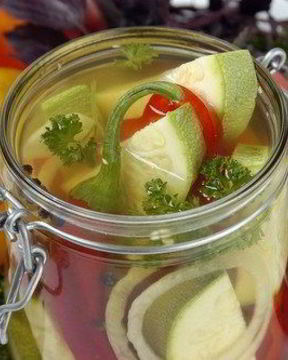 Маринованные итальянские овощи