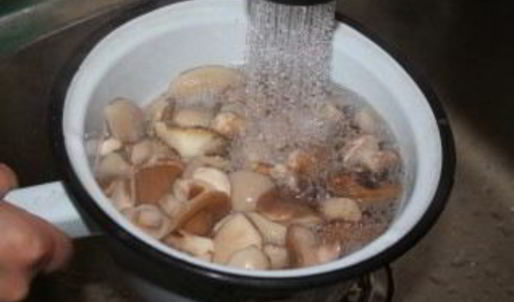 маринованные маслята в масле