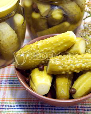 Маринованные огурцы Фирменные