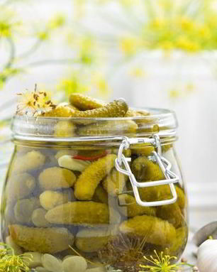 Маринованные огурцы с острым перцем