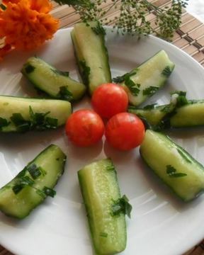 Маринованные огурцы в пакете