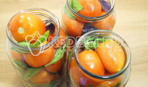 маринованные помидоры на зиму в банках с базиликом