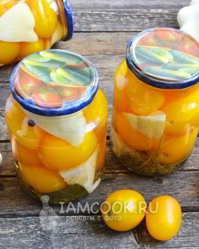 Помидоры, маринованные с патиссонами