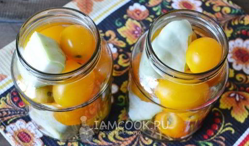 помидоры, маринованные с патиссонами