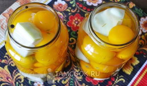 помидоры, маринованные с патиссонами