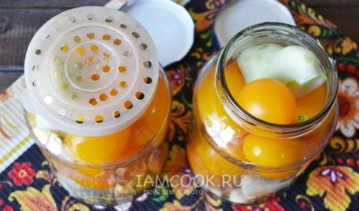 помидоры, маринованные с патиссонами