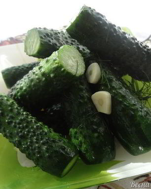 Хрустящие малосольные огурчики