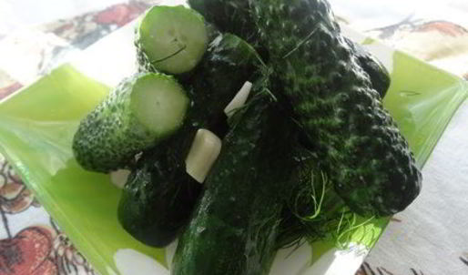 хрустящие малосольные огурчики