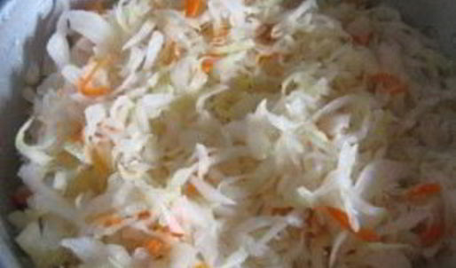 кислая капуста со свининой