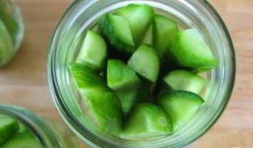 малосольные огурцы с рассолом