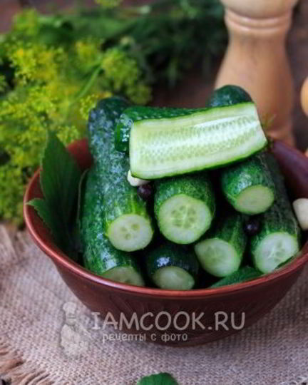 Рецепт малосольных огурцов в кастрюле