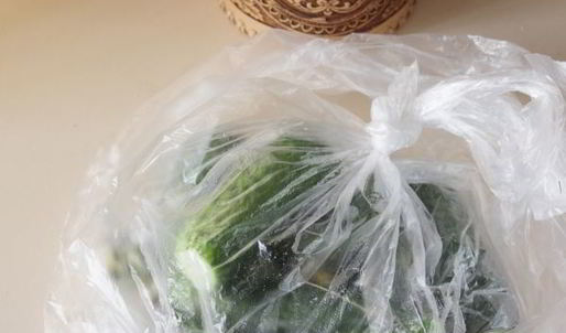 малосольные огурцы за час