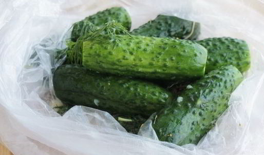 малосольные огурцы за час
