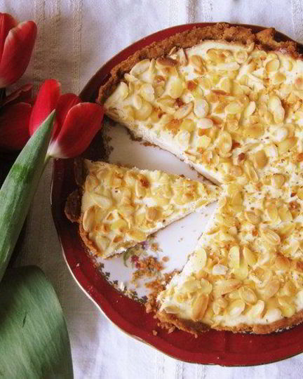 Рецепт чизкейка с белым шоколадом и малиновым вареньем