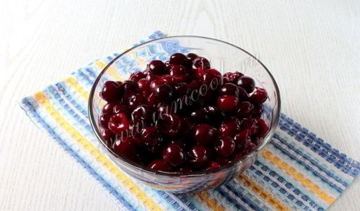 вишневое варенье в мультиварке